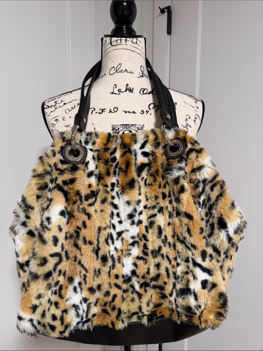 Leopard Print Faux Fur Tote Bag - Picture 7 of 12